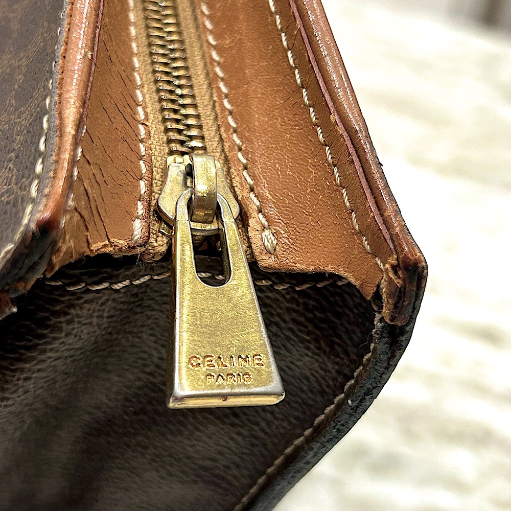 Fixer - Celine Authentic Large Brown Macadam Shoulder Bag - Picture 6 of 14